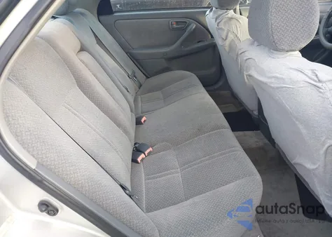 2001 Toyota Camry Le from USA, damaged, VIN 4T1BG28K21U809446